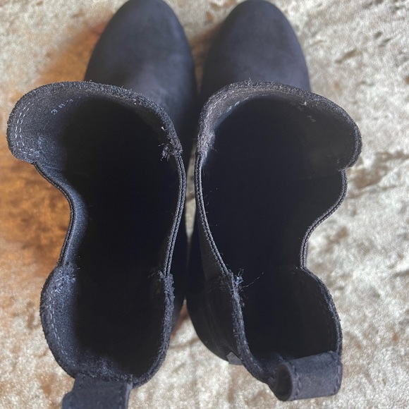 La CANADIENNE - Black Suede Boots - 8.5 - Picture 4 of 11